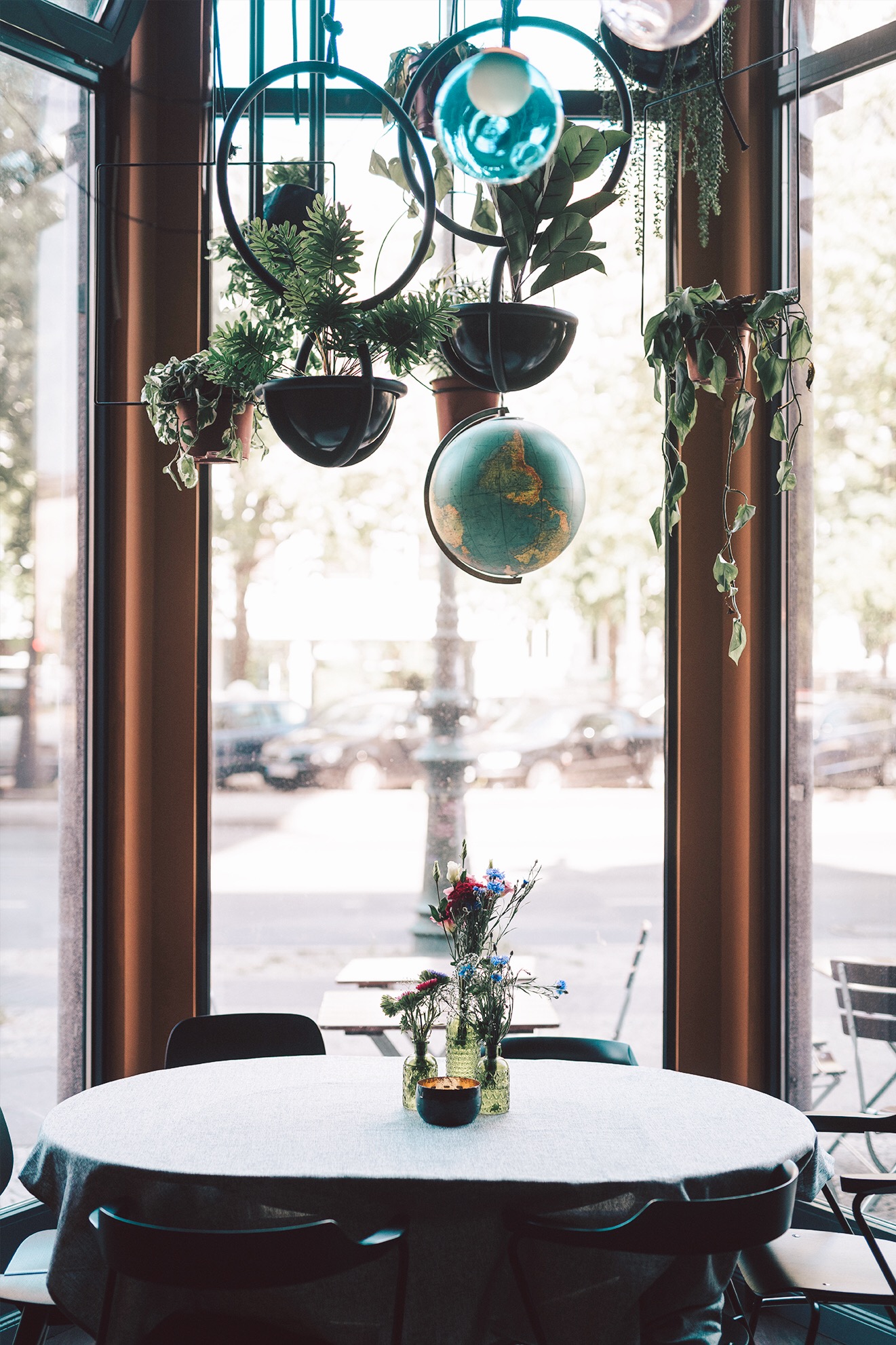 Un ristorante di cucina spagnola e altri luoghi che restituiscono qualcosa indietro alla comunità