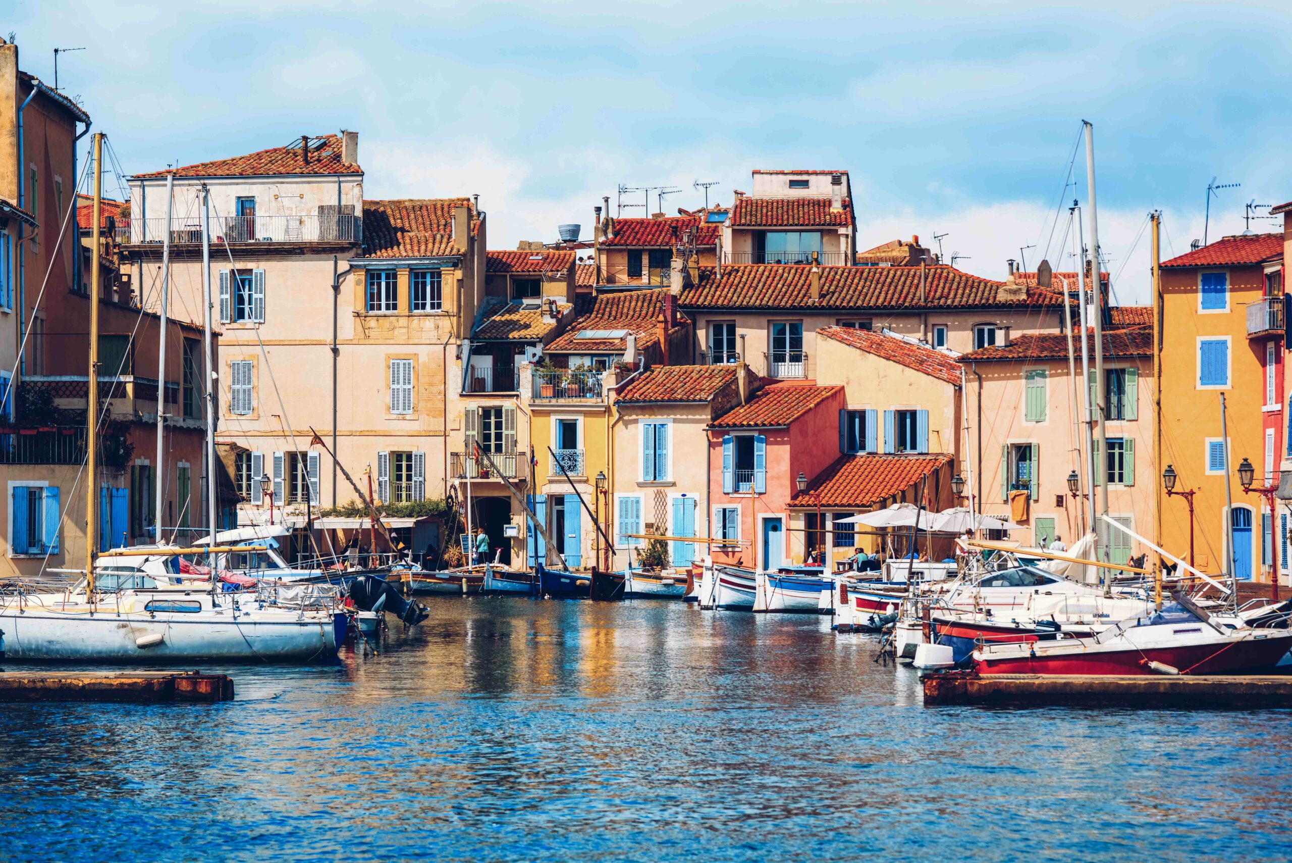 Attraversate da un fiume: città con canali poco conosciute in Europa