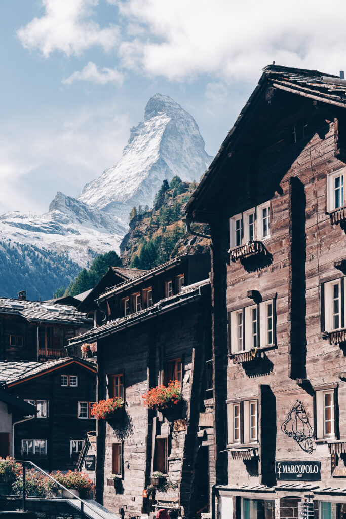 14 lugares perfectos para contemplar el follaje otoñal de Suiza