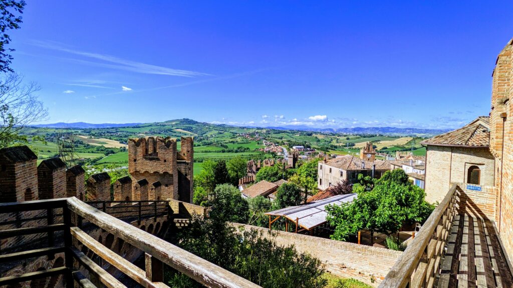 8 borghi da visitare nelle Marche: tra arte, natura e storia millenaria